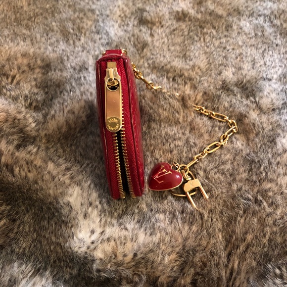 Authentic Louis Vuitton heart ❤️ coin purse - Picture 5 of 8